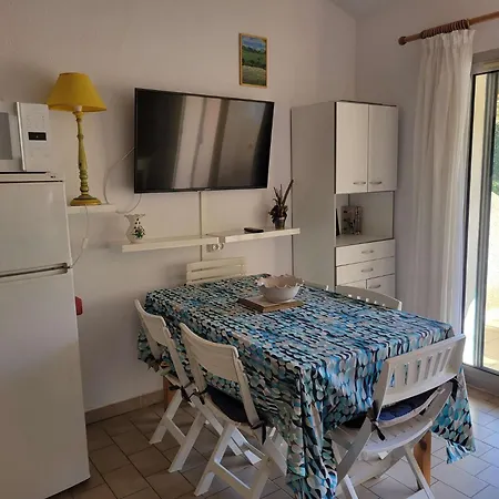Maison De Vacances, Sejour Cuisine Climatisation, Mas De La 1, Terrasse Sud Degagee 4 Couchages Lrmp77 Vila *